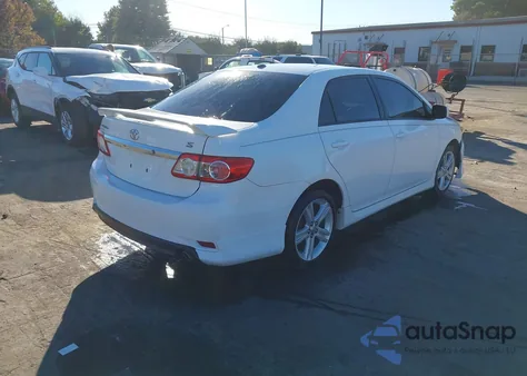 2013 Toyota Corolla S из США, поврежденный, VIN 2T1BU4EE6DC080361